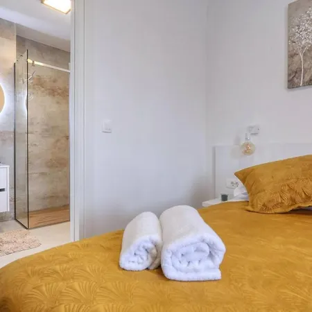 Lumea With Heated Pool Villa